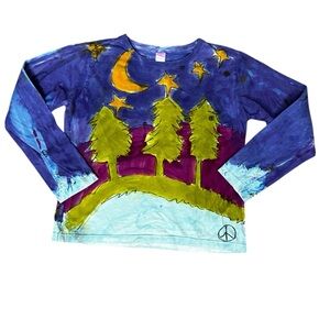 LAT Women’s Large Long Sleeve Shirt with Night Sky Design Stars Trees Peace Sign